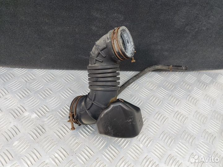 Патрубок воздушного фильтра Kia Rio 3