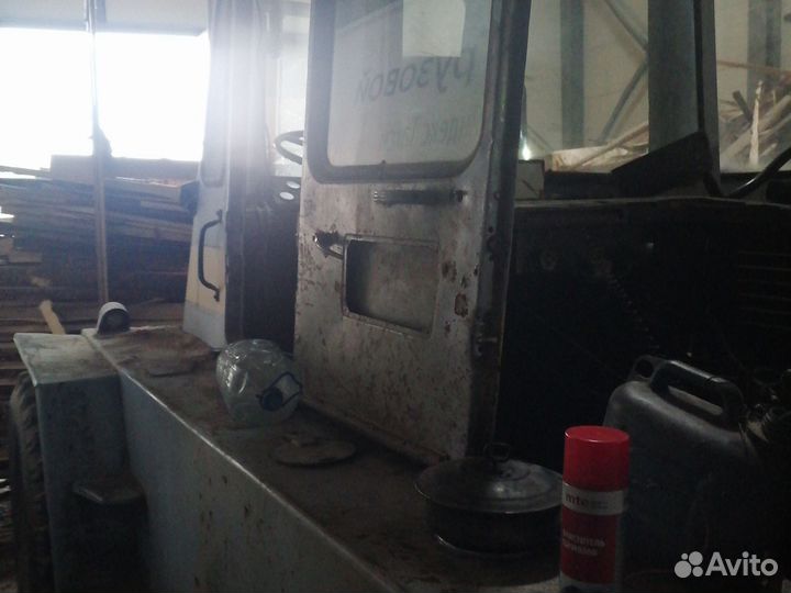 Вилочный погрузчик ЛЬВОВСКИЙ ПОГРУЗЧИК (ЛЕВ) 40810, 1996