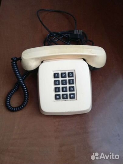 Телефонный аппарат ретро