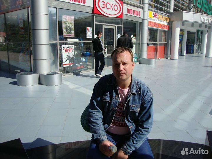 Промоутер раздача листовок