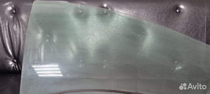 Стекло передней правой двери Рено Флюенс / Меган 3