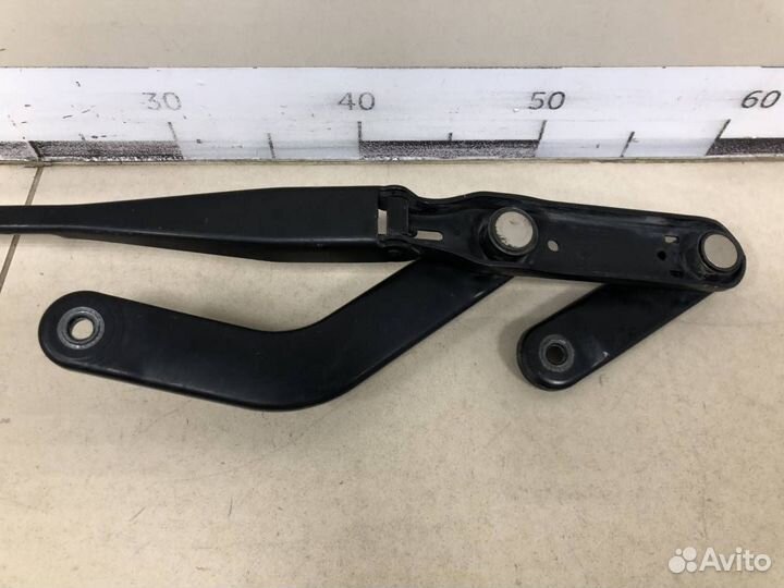 Поводок стеклоочистителя передний правый Ford C-MA