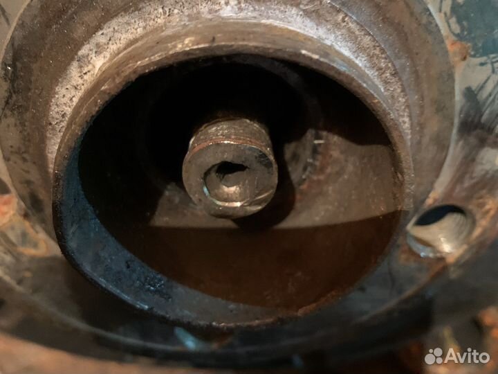 Поворотный кулак со ступицей и приводом polo 4