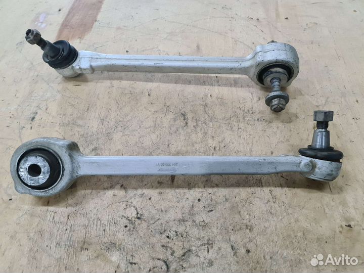 Передний поперечный рычаг Mercedes GLK204