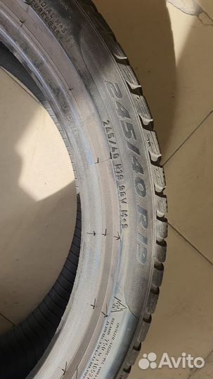 Pirelli Winter Sottozero 3 245/40 R19 98V