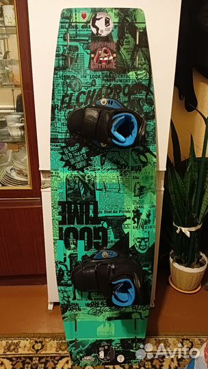 Доска для вейкборда с креплениями от slingshot(KTV