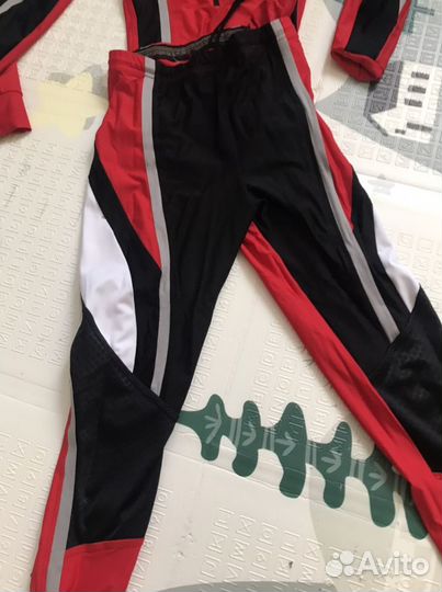 Лыжный комбинезон