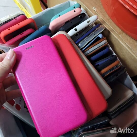 Чехлы на телефоны 60 штук