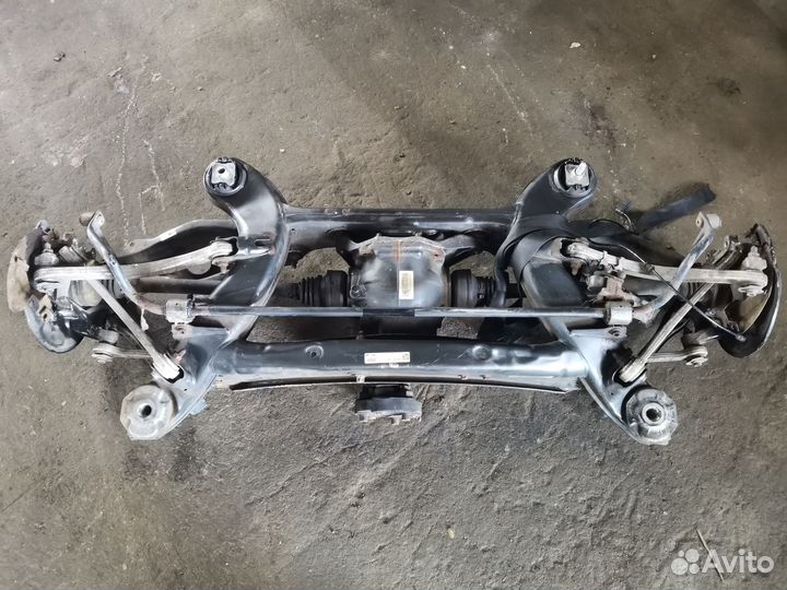 Подрамник задний Mercedes W205 W253