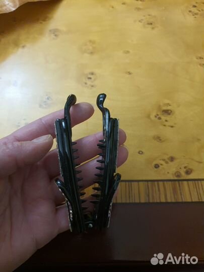 Заколка для волос со стразами