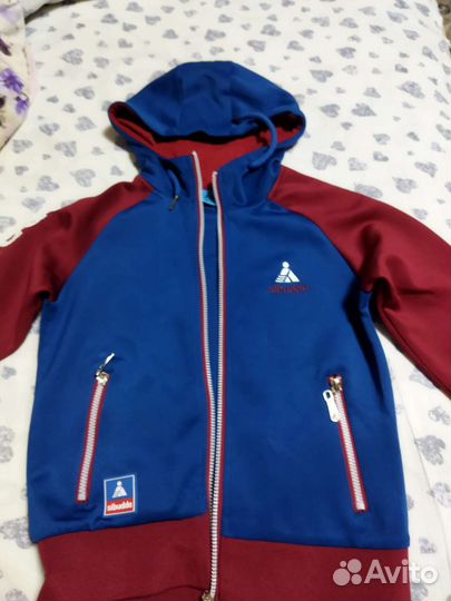 Спортивная кофта