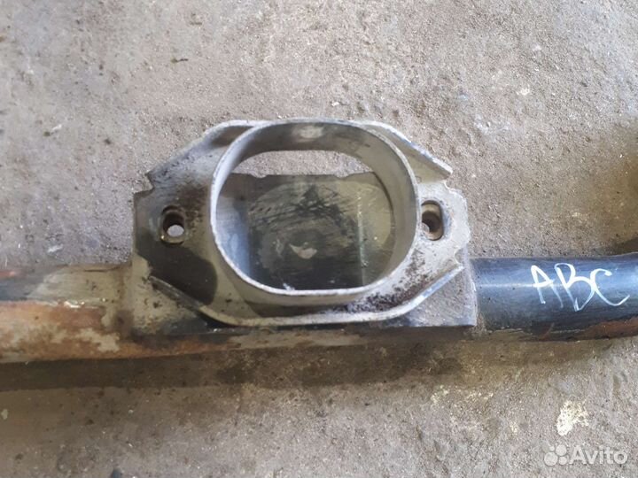 Балка подрадиаторная ауди а6 с4