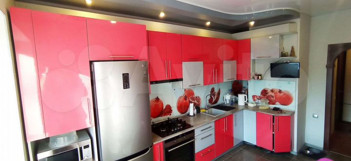 2-к. квартира, 54 м², 3/10 эт.