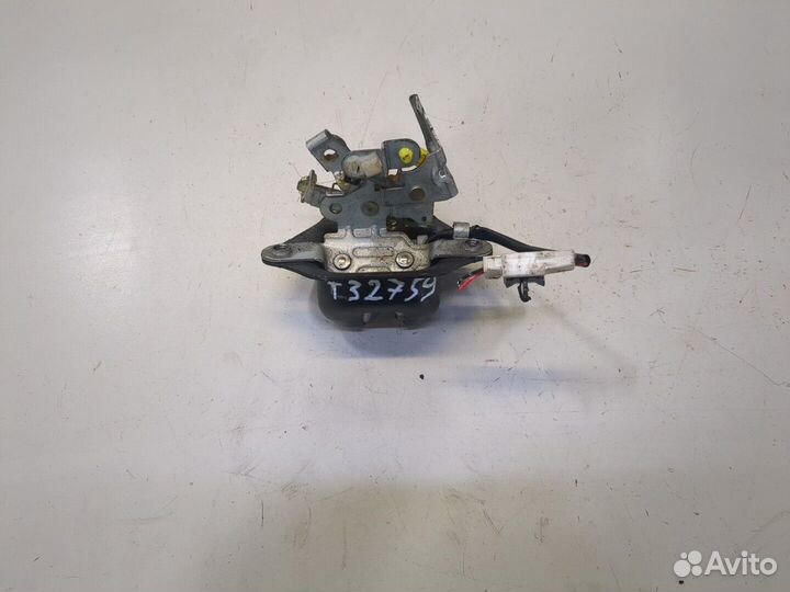 Замок багажника Nissan Almera N16, 2001