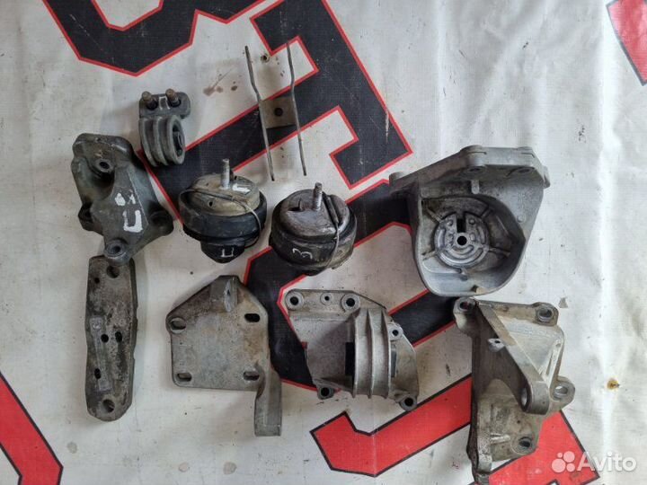 Кронштейн подушки двигателя АКПП Volvo Xc90 2.9