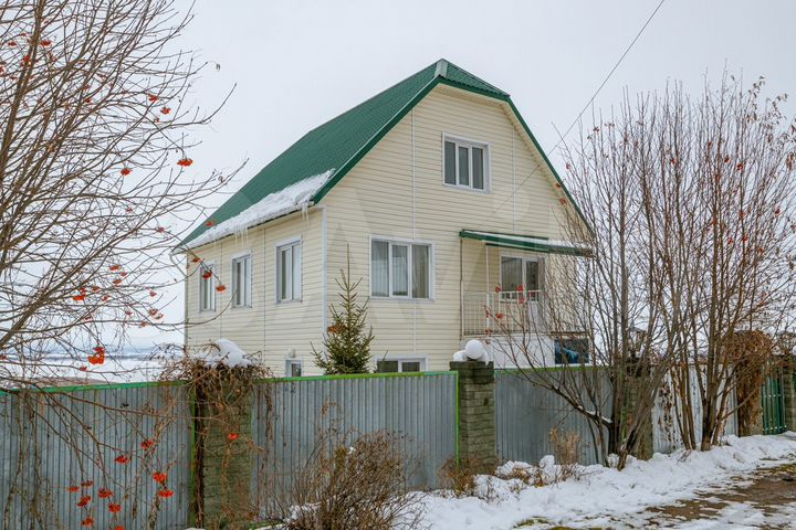 Дом 262,3 м² на участке 10,4 сот.