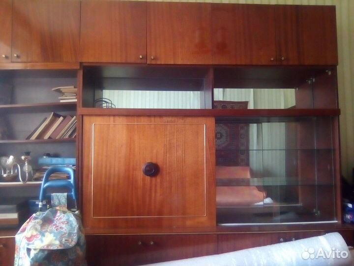 Стенка в гостиную б/у