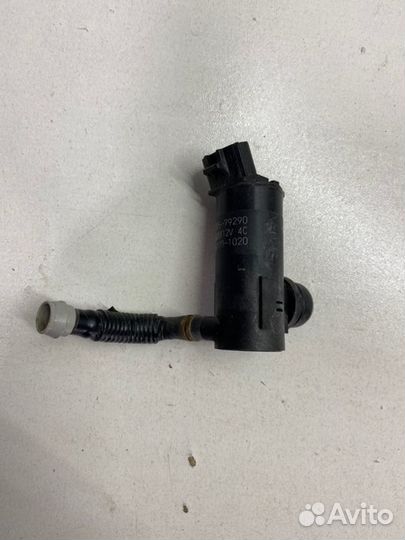 Моторчик омывателя фар передний Toyota Camry