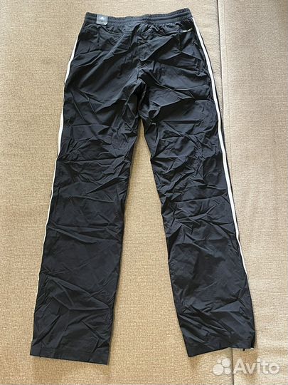 Женский спортивный костюм