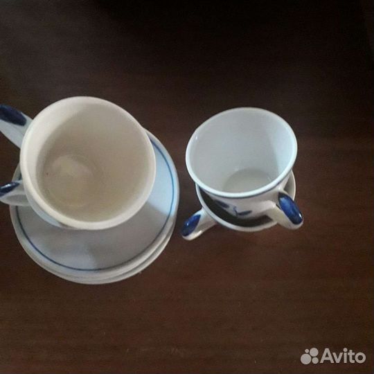 Чашка с блюдцами гжель