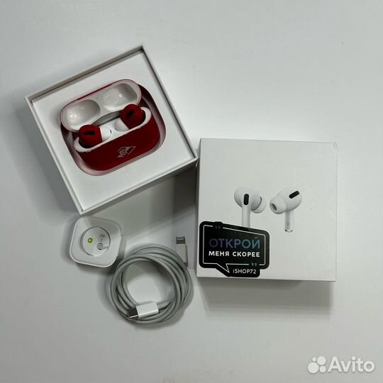 Наушники Apple AirPods Pro в футляре с беспроводн
