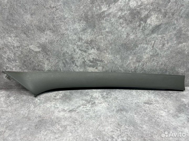 Обшивка стойки передняя правая Renault Logan 2008