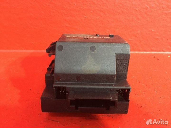 Замок зажигания Mercedes-Benz E-Class W211 M271941