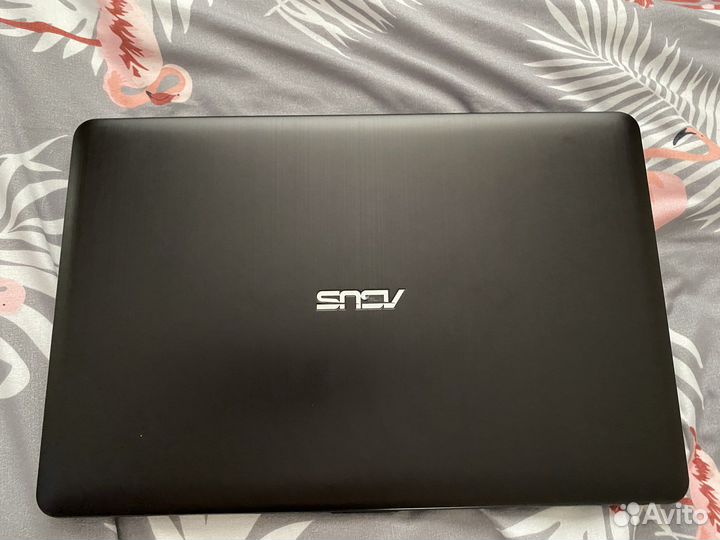 Ноутбук asus
