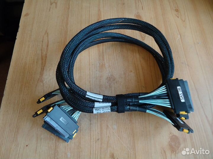 Кабель HP SAS-Kabel SAS SFF-8484 (408796-001)
