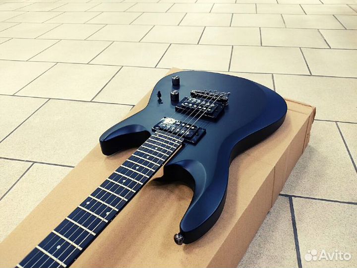 Электрогитара Clevan