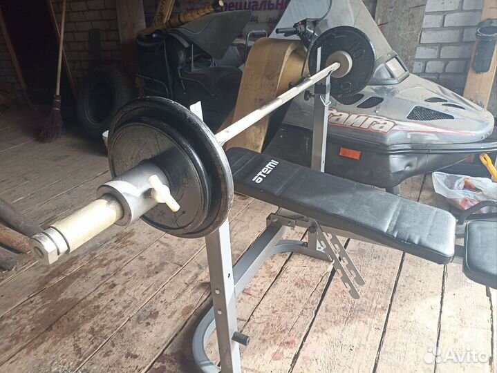 Скамья для жима со стойками и штангой бу