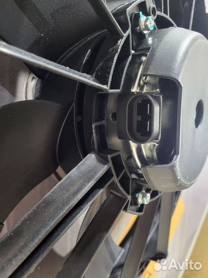 Вентилятор радиатора охлаждения двигателя диффузор