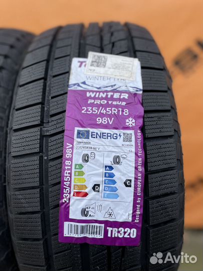 Tourador Winter Pro TSU2 235/45 R18 98V