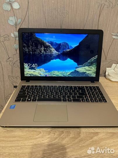 Ноутбук asus X540L с сумкой в подарок