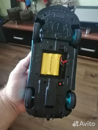 Машинка на пульте