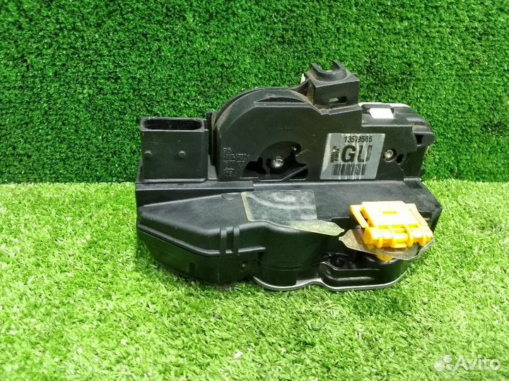 Замок задней правой двери Chevrolet Cruze I