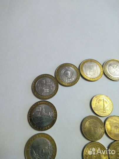 Юбилейные монеты