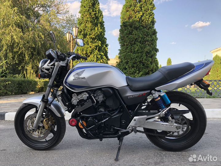 Honda CB-400 HyperVtec 2