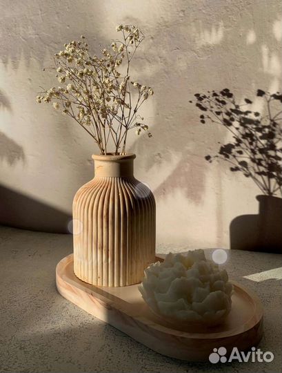 Ваза интерьерная из гипса