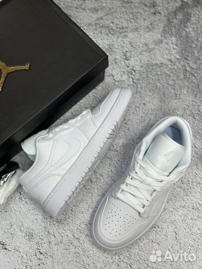 Nike Air Jordan 1 Low White