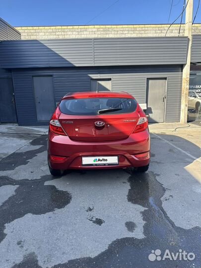 Hyundai Solaris 1.4 AT, 2011, 120 000 км