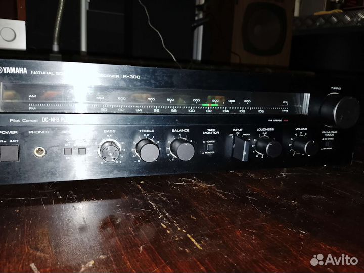 Ресивер Yamaha R-300
