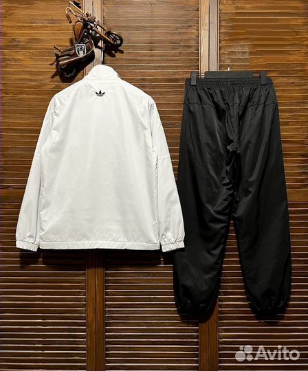 Спортивный костюм adidas