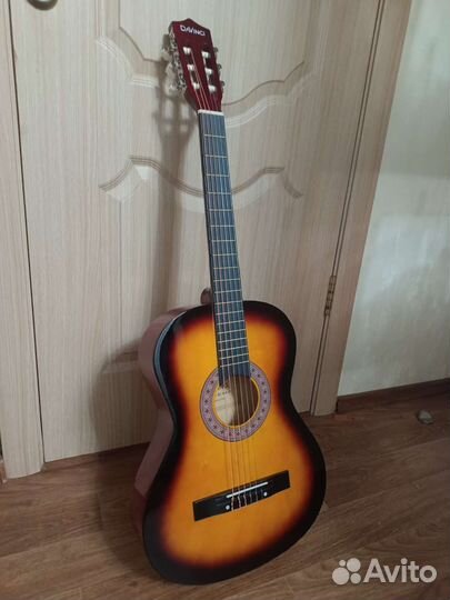 Классическая гитара новая