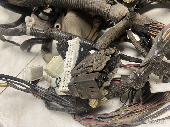 Подкапотное проводка Mitsubishi Colt Z30