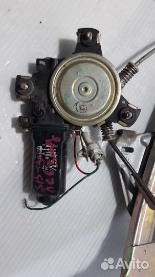 Электро стеклоподъемник задний левый camry V30