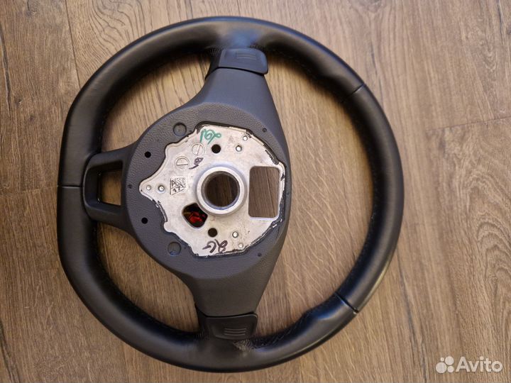 Руль Volkswagen с лепестками и подушкой безоп