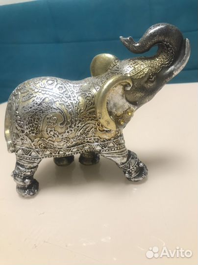 Фигурка слон