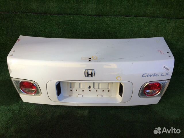 Крышка багажника sedan Honda Civic EG Белая вмятин