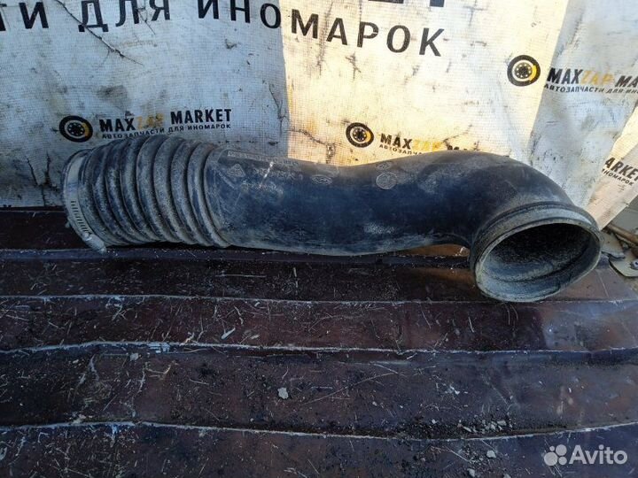 Патрубок воздушного фильтра Ford Focus 1 б/у